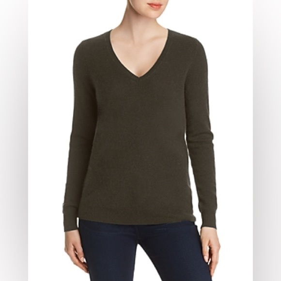 C by Bloomingdale's V-Neck Cashmere Sweater - Exclusive - Picture 1 of 3